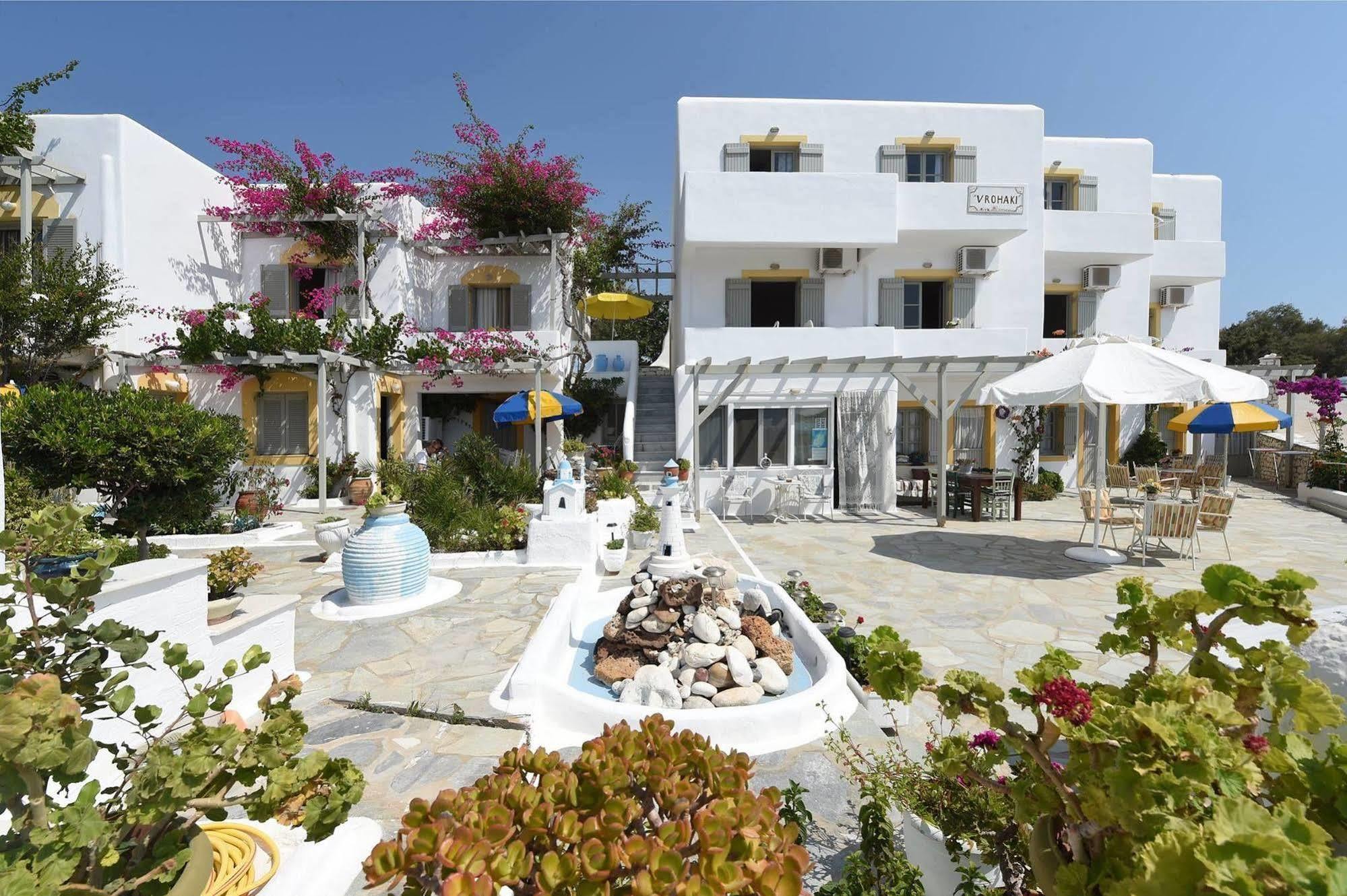 Vrohaki Studios & Rooms Piso Livadi Exterior photo